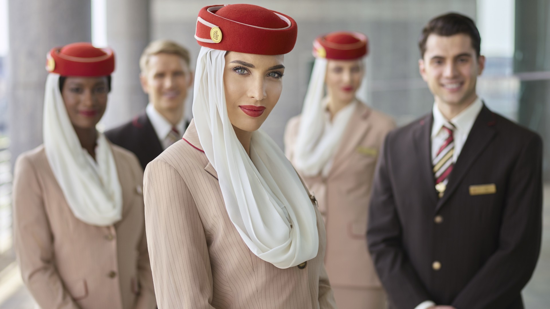 Emirates contratará 3.000 TCP y 500 empleados de servicios aeroportuarios