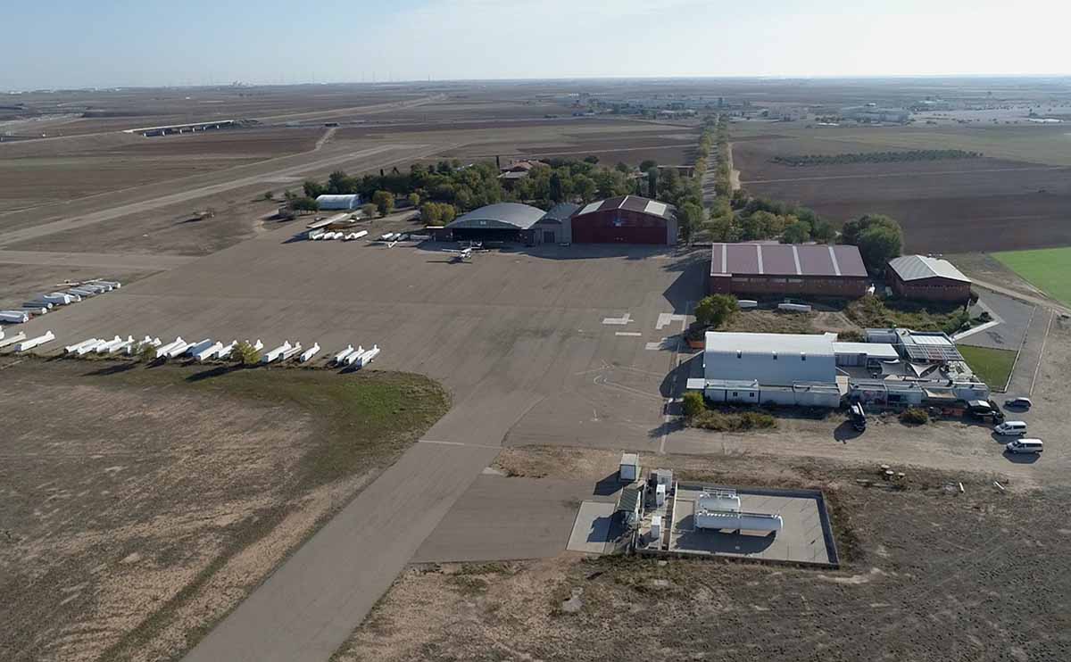 Jornada puertas abiertas aeródromo Ocaña, conocer infraestructura y detalles subasta pública